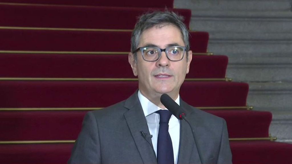 La reacción del Gobierno y de Zapatero al libro del rey emérito y sus dardos