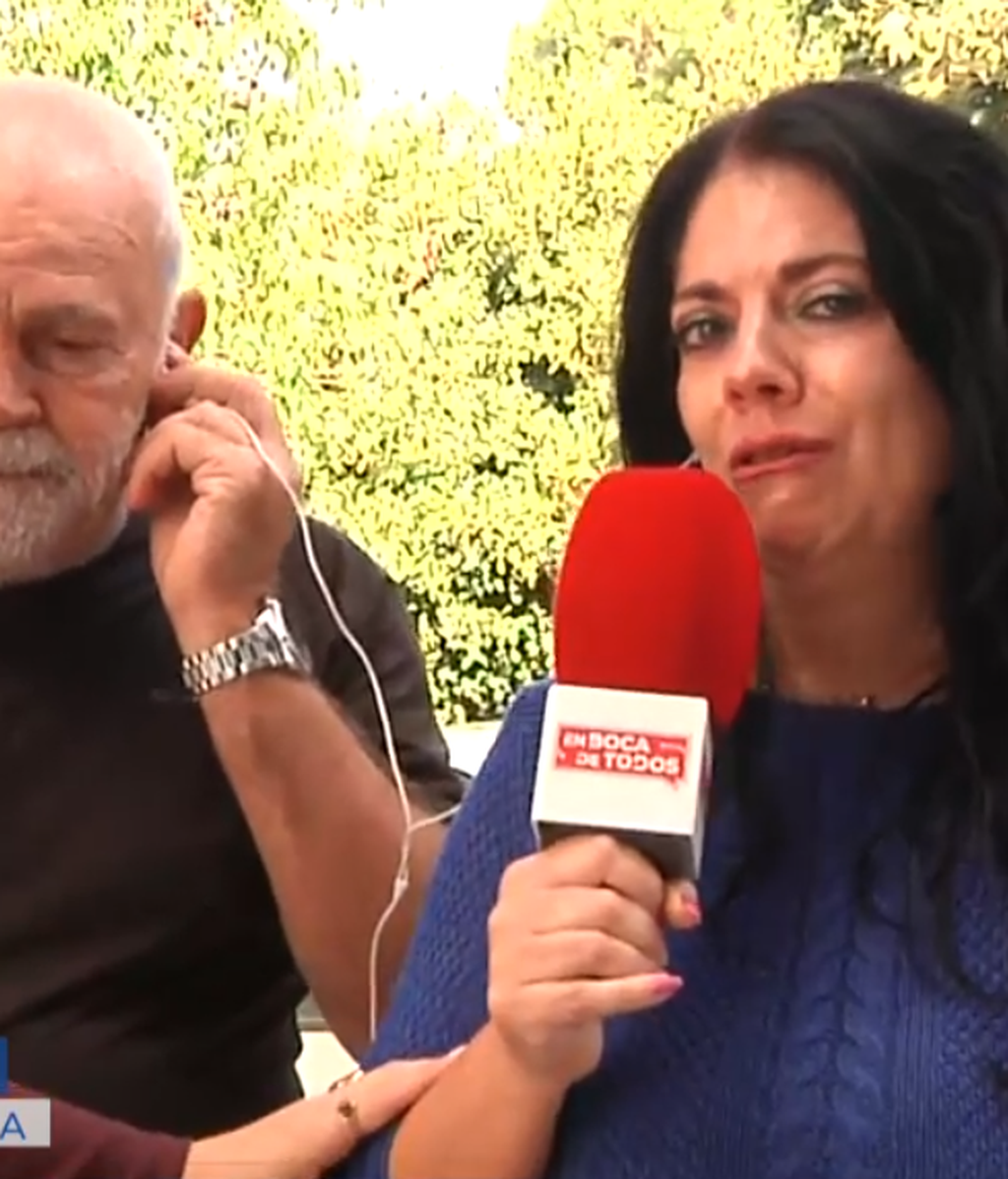 Las lágrimas de Cristina, hija de los propietarios de una casa okupada en Elche: "A mi padre le ha dado un infarto"