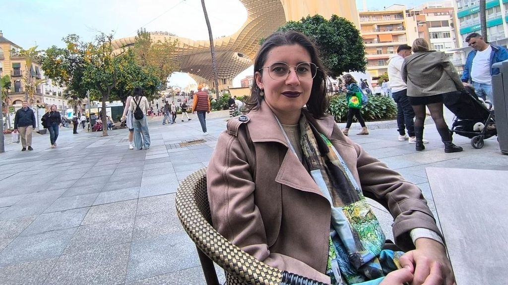 María Fernández, una sevilla con una discapacidad visual que trabaja en Barcelona
