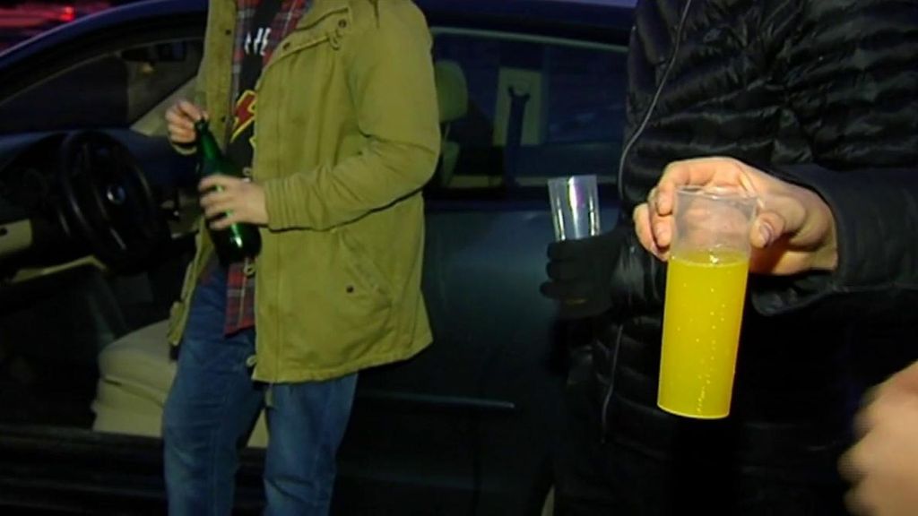 ¿Son nuestros jóvenes más sanos que nunca? Cómo el 'sober curious' o curiosidad sobria se ha puesto de moda