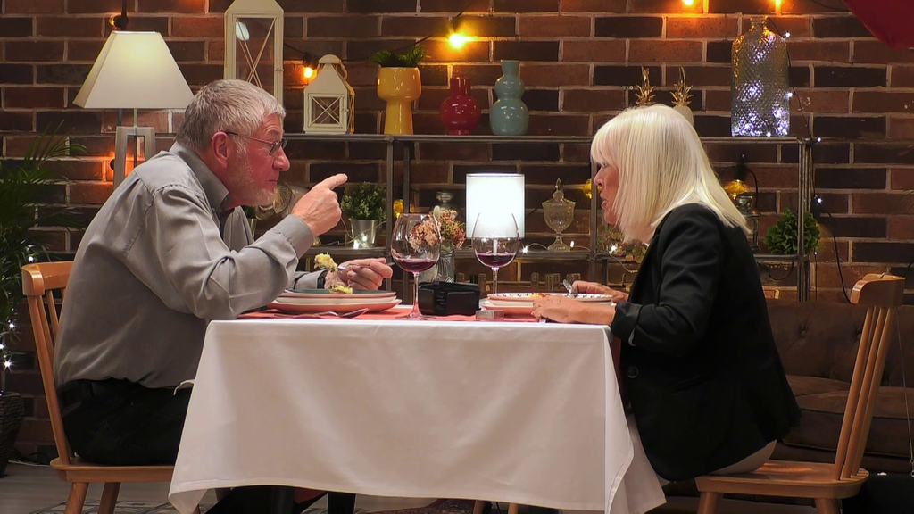 Un soltero de ‘First Dates’ sorprende a su cita con una inesperada confesión: "Se fue con otro y abandonó a su hijo"