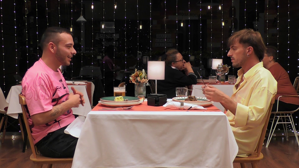 La reacción de un soltero al descubrir el rol sexual de su cita de 'First Dates': "No tienes pinta de eso"