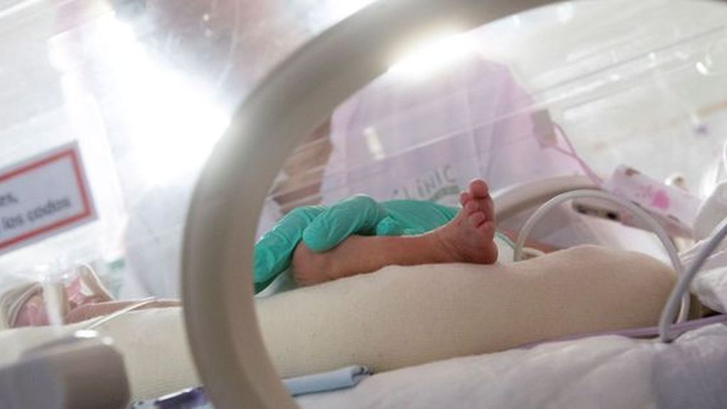 bebe-uci-16-9-aspect-ratio-default-0_da39