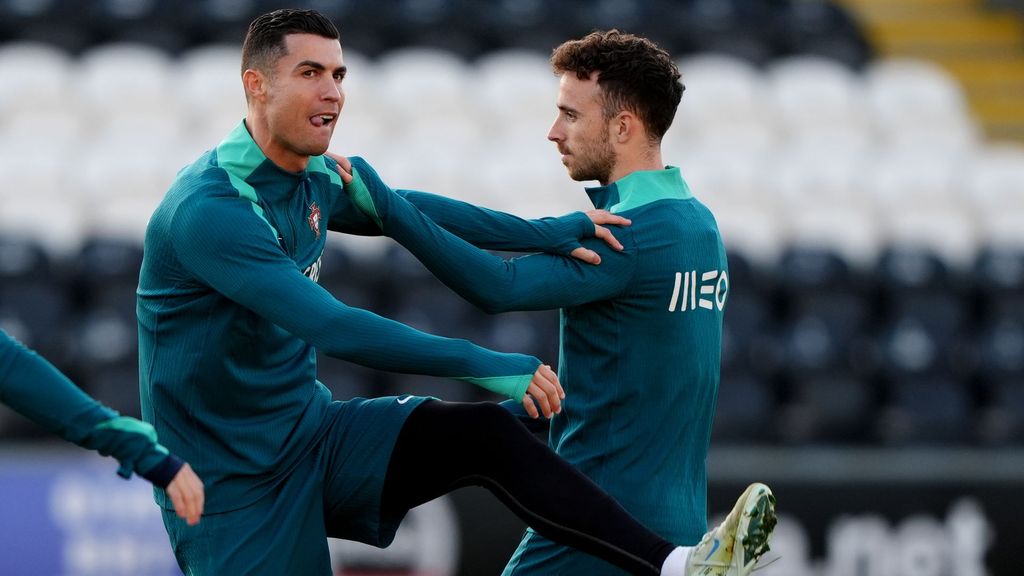 Cristiano Ronaldo y Diogo Jota