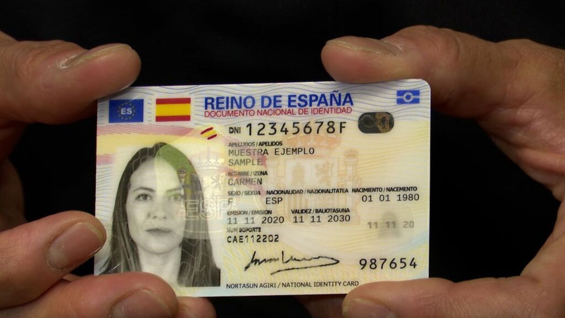 Entra en vigor el nuevo DNI 4.0: ¿cómo es el nuevo documento de identidad y cuáles son sus ventajas?