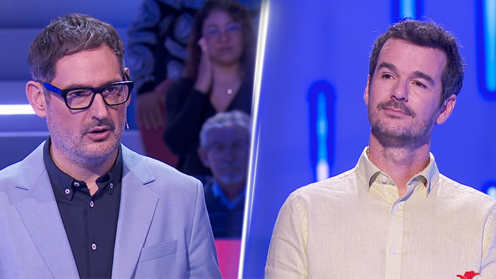 La felicitación de Eugeni Alemany al campeón del programa tras alcanzar la máxima puntuación en el gran duelo