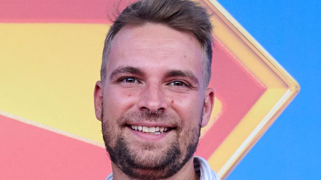 José María Almoguera presume de abdominales y confunde a sus seguidores