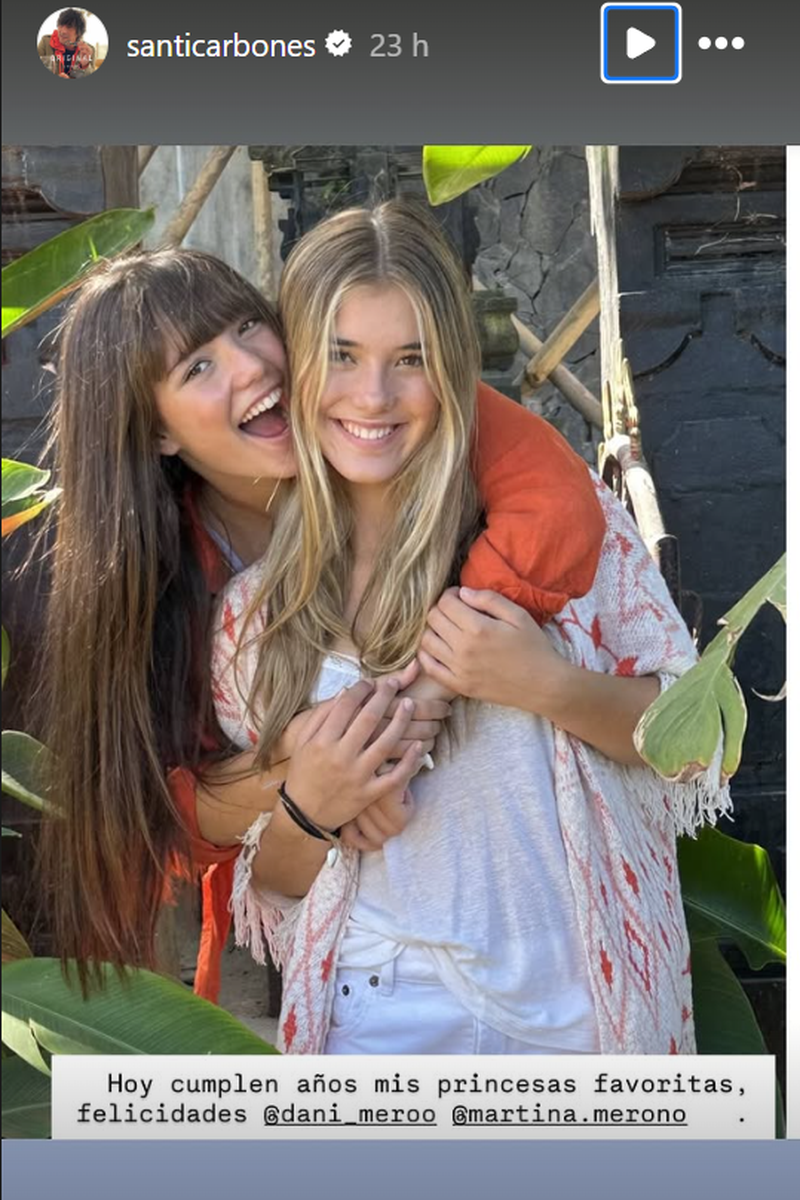 La felicitación de Santi Carbones a sus hijas