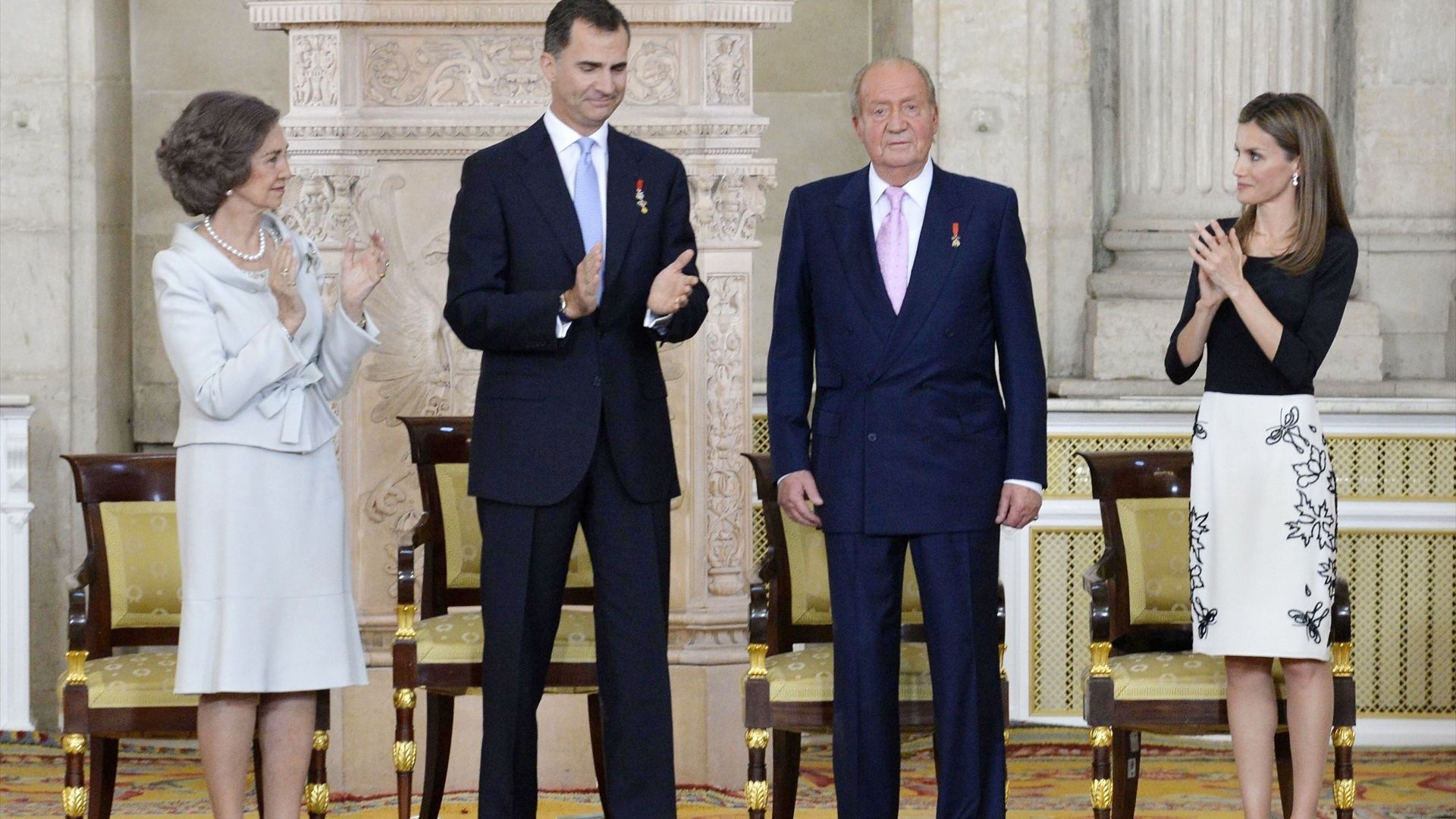 La llegada de Letizia a la familia real "no contribuyó a su cohesión", según Juan Carlos