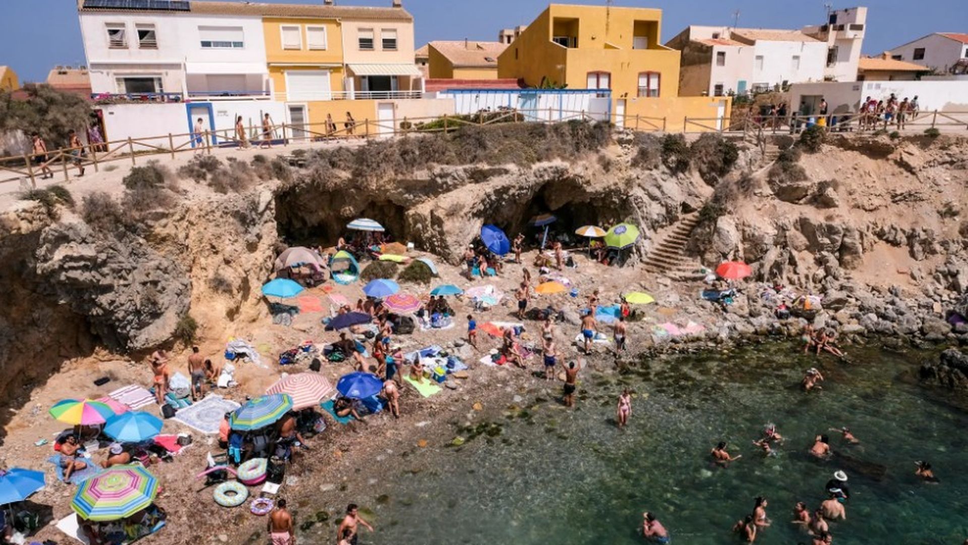 Tabarca, la isla habitada más pequeña de España: su belleza natural la hace única