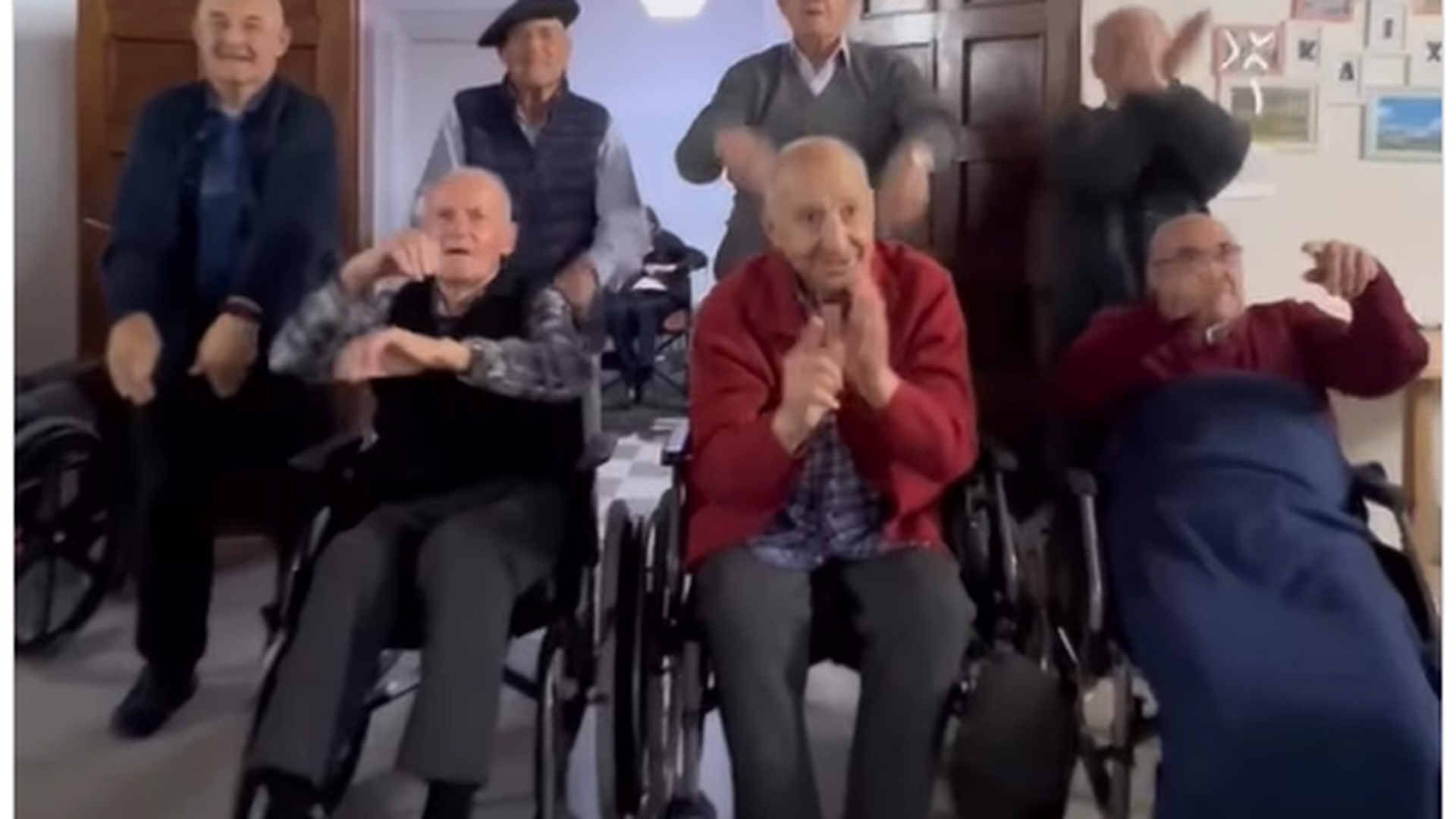 Un momento del 'videoclip', difundido por las redes sociales de la residencia alavesa