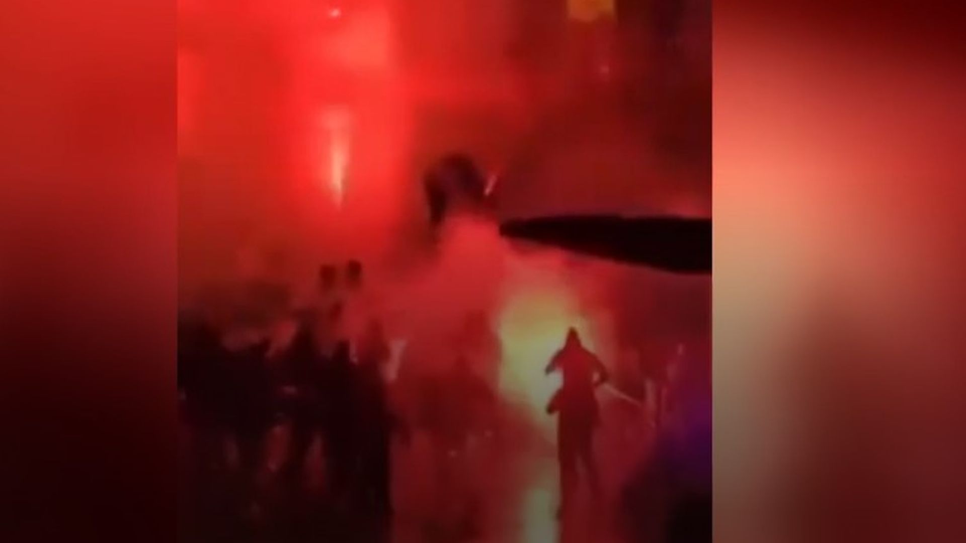 Vallecas, escenario de una batalla campal de 'hooligans' del fútbol: así quedan para pegarse Vallecas, escenario de una batalla campal de 'hooligans' del fútbol: así quedan para pegarse