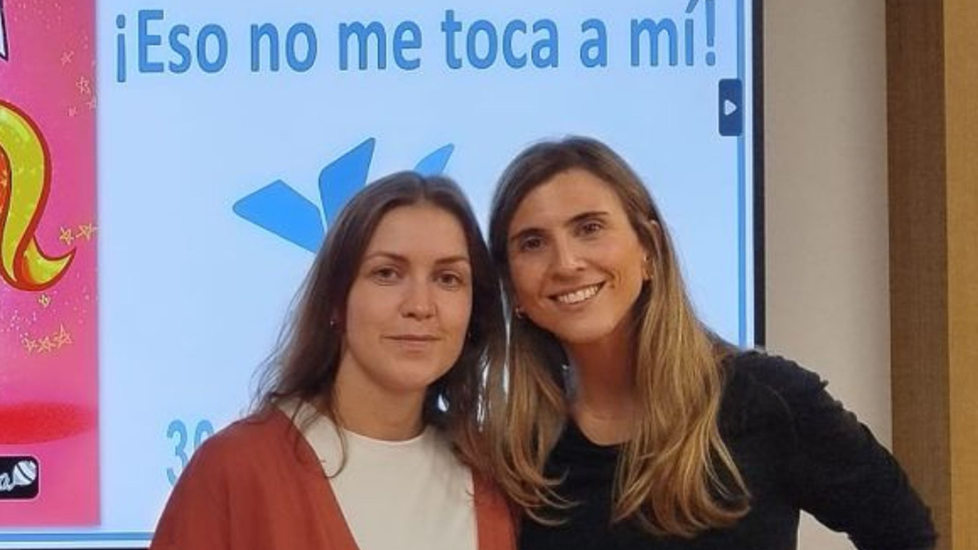Victoria Espinosa Lorenzo y Laura Núñez Moreno, autoras de  ‘Eso no me toca a mí’.