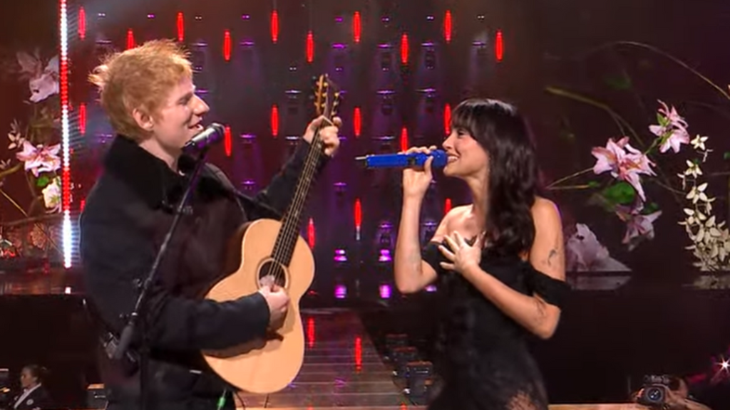 Actuación sorpresa en los '40 Music Awards': Aitana canta en inglés junto a Ed Sheeran la canción 'Perfect'