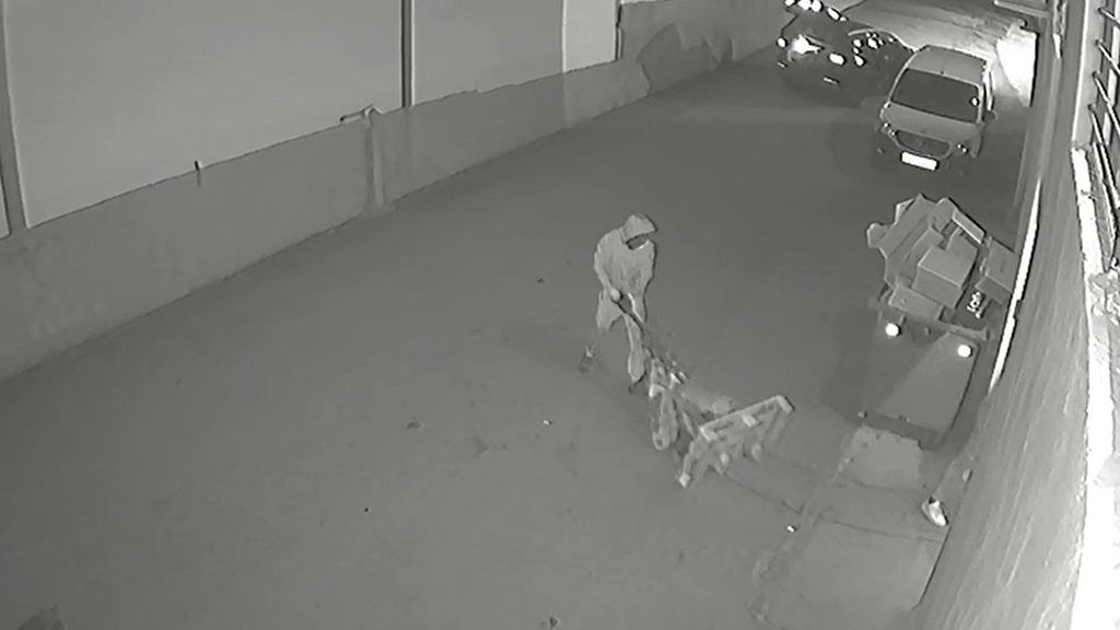 Así robaron los jamones en Lucena