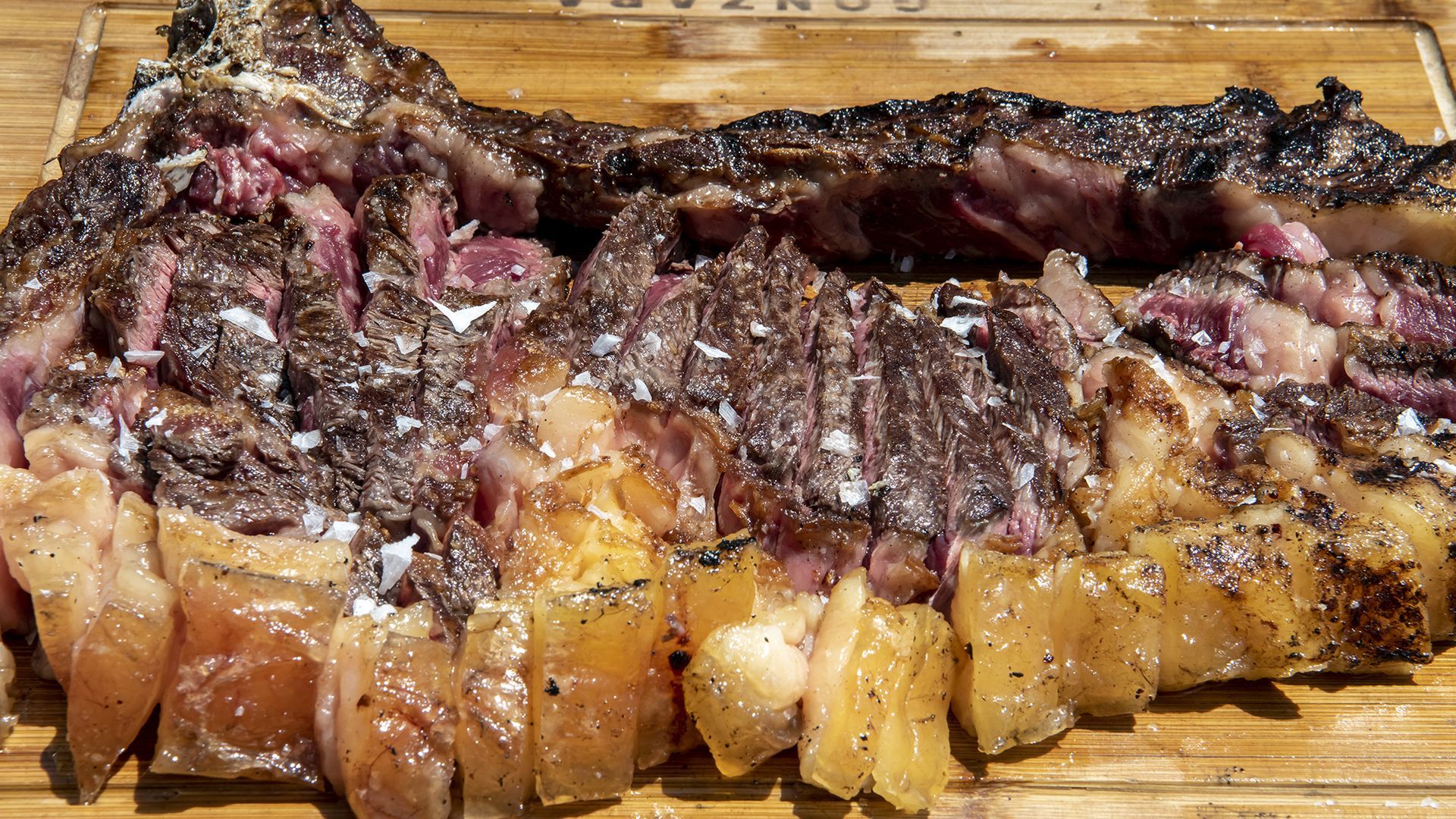 Uno de los chuletones servidos durante las jornadas del buey gallego