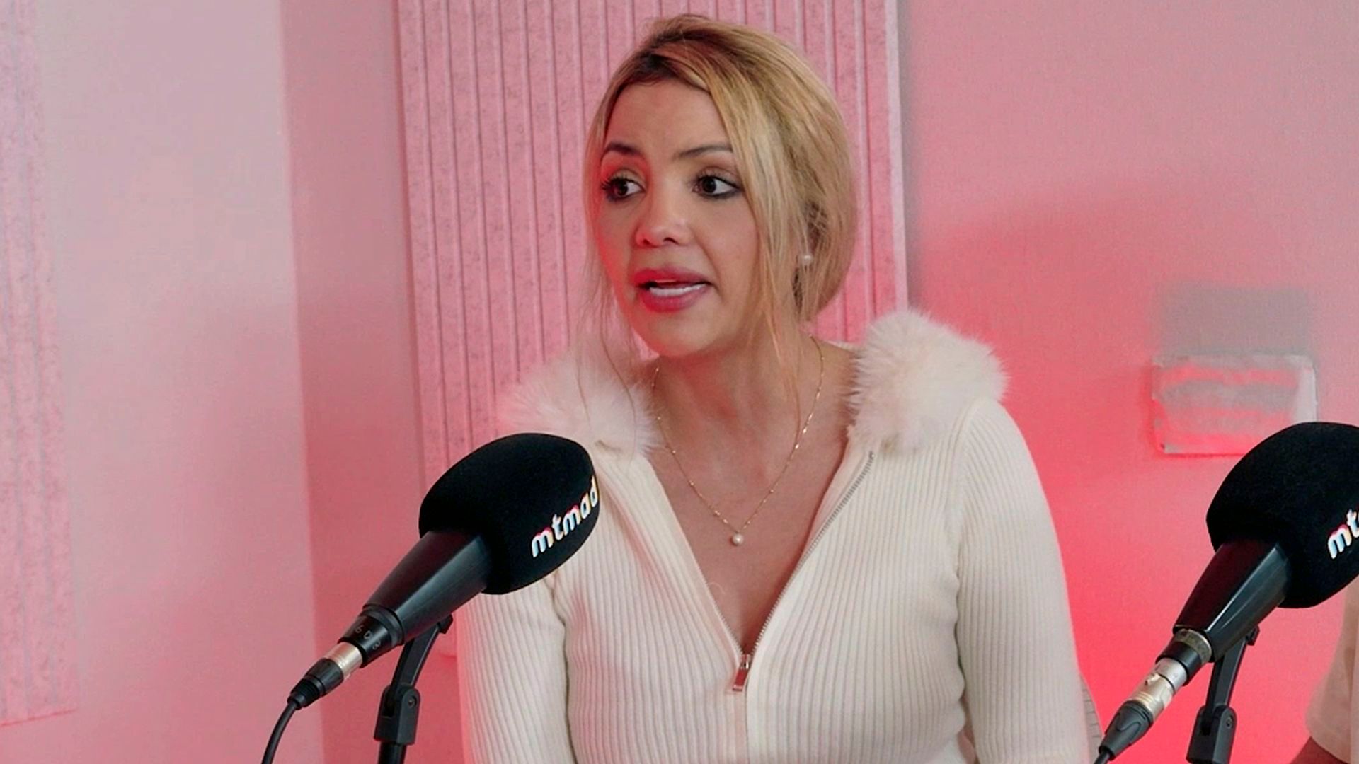 Daniela Caro aclara su relación actual con sus compañeros de ‘Gran Hermano’ En todas las salsas Temporada 8 Top Vídeos 873