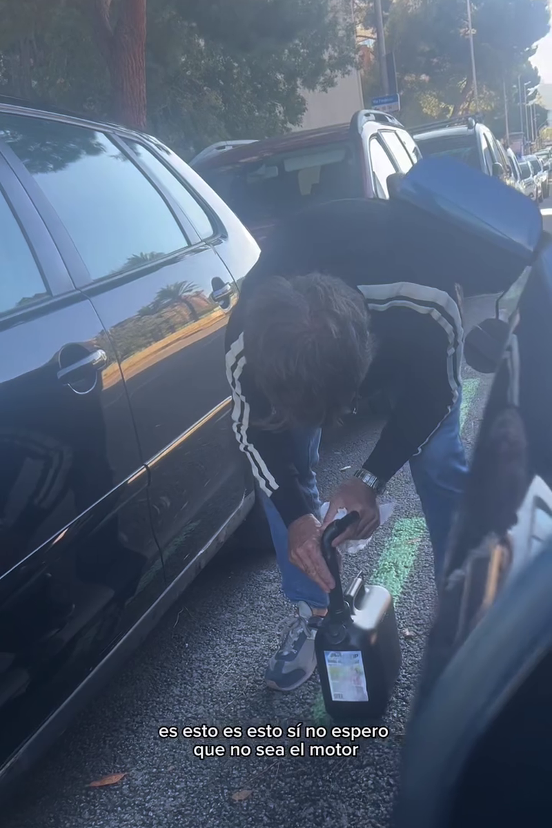 Edu Pérez Cabrero, padre de Miri, ha tenido que correr a una gasolinera por una emergencia