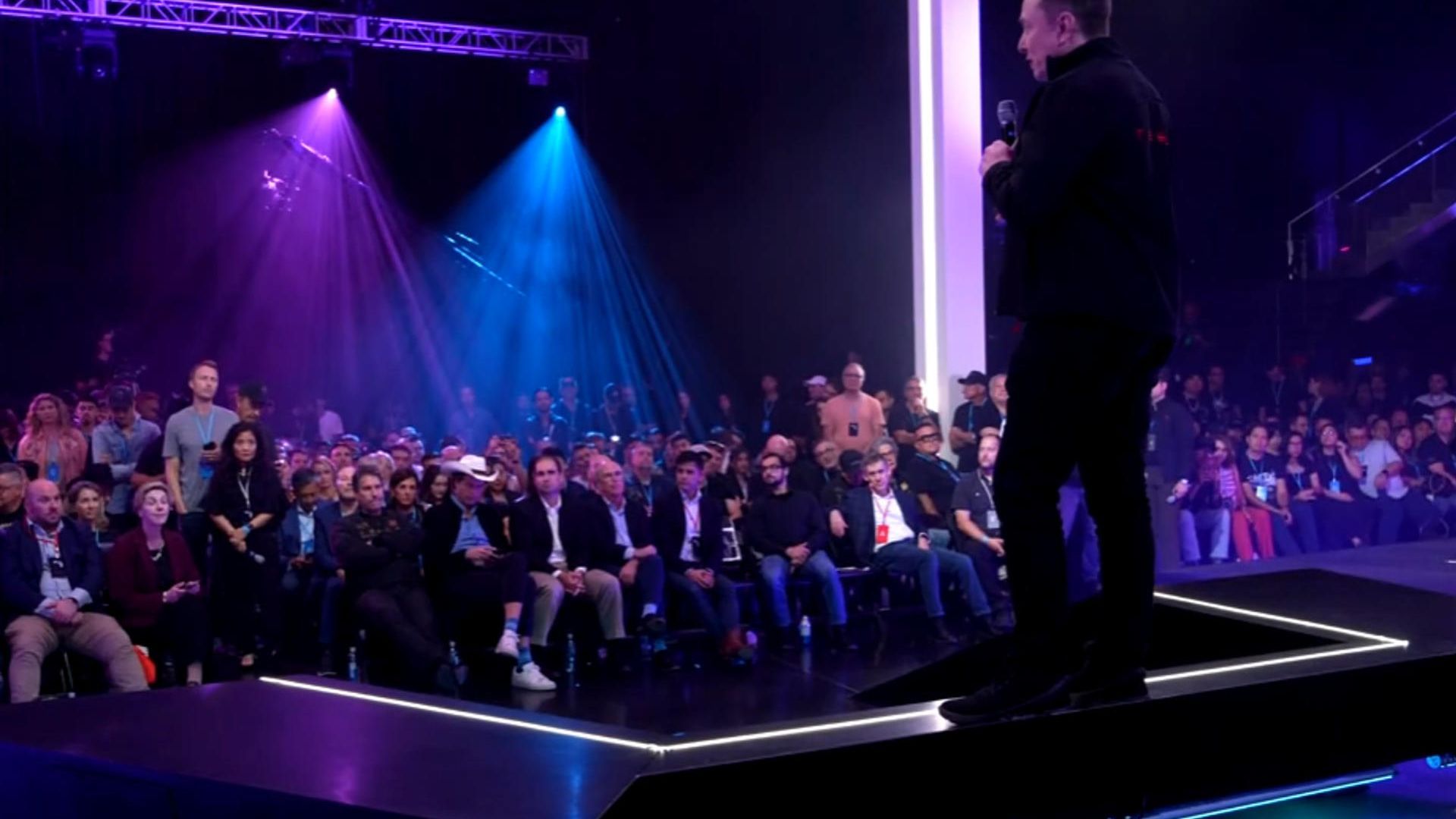 Elon Musk recibe con un baile la mayor retribución de la historia