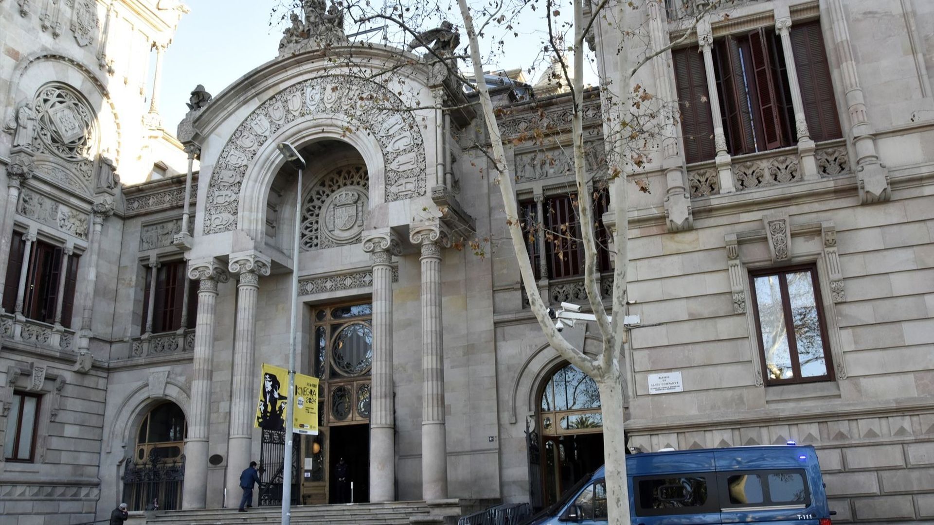 Entrada de la Audiencia de Barcelona.