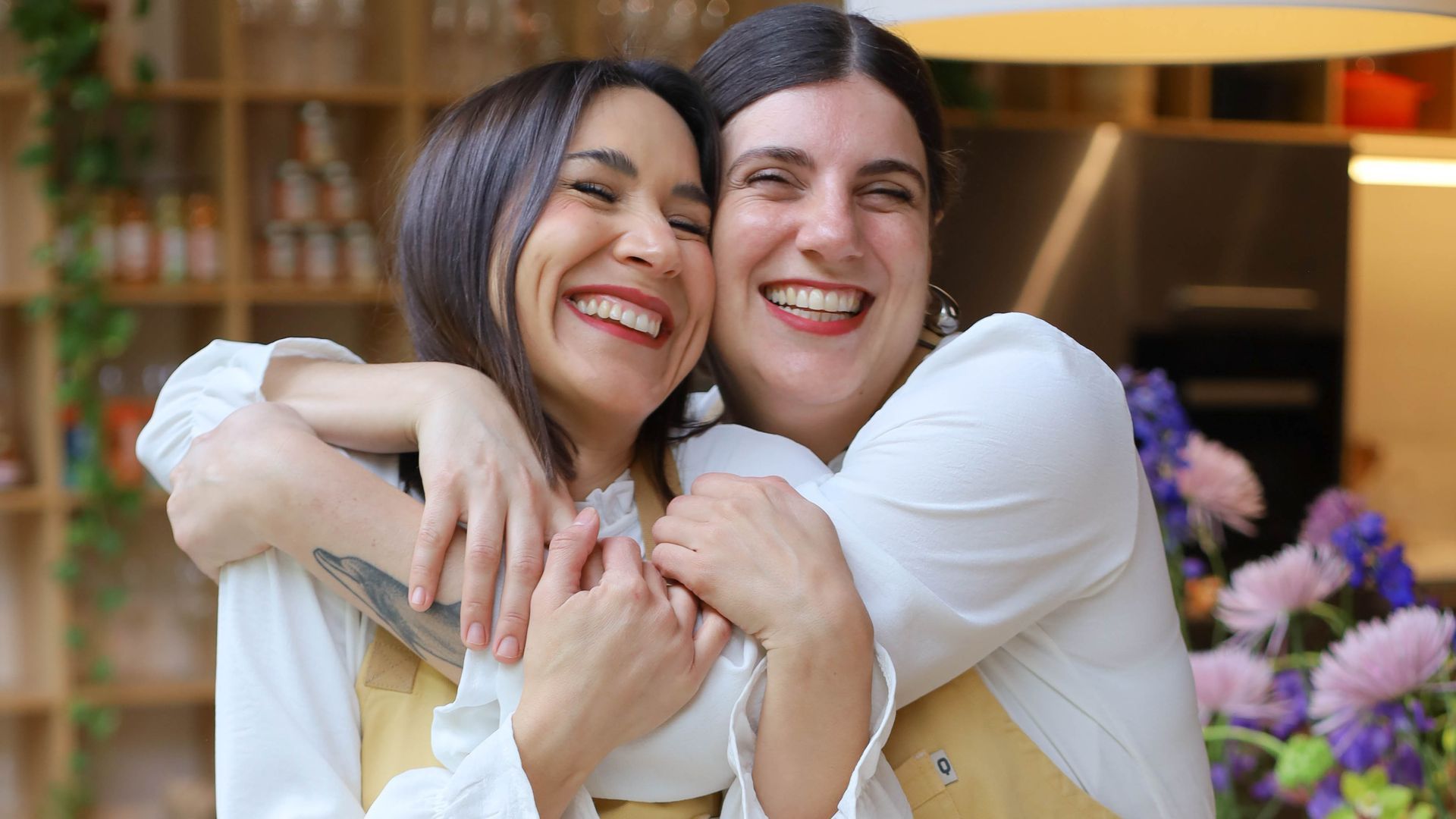 Gloria Carrión y Lluvia Caron