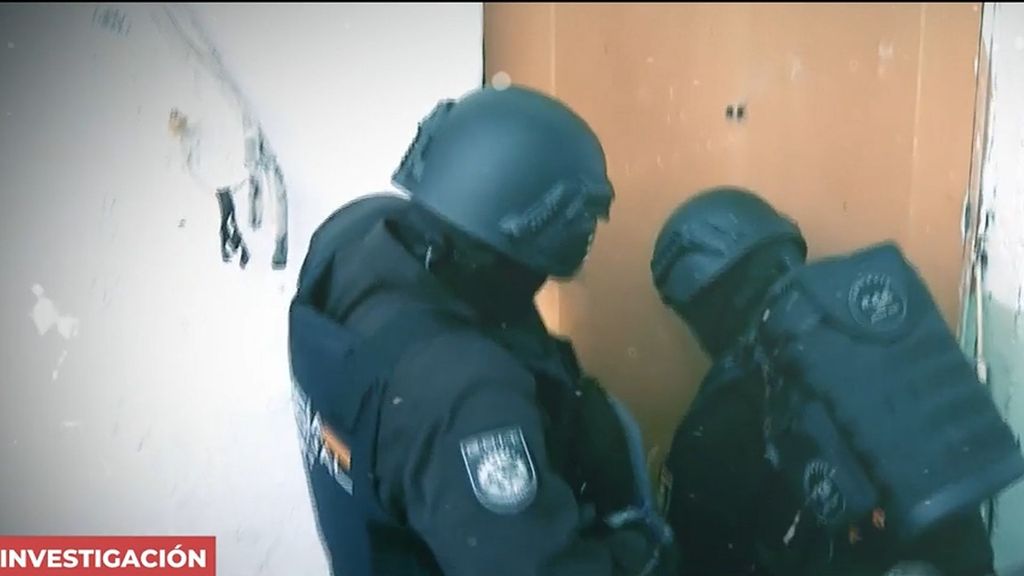 'El programa de Ana Rosa' acompaña al GOIT, grupo policial especializado en las operaciones más arriesgadas, a la Cañada Real