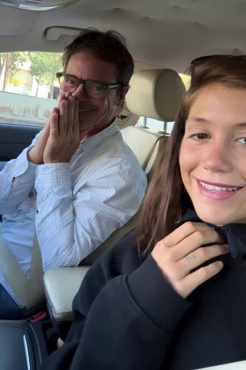 Miri Pérez-Cabrero y su padre se han quedado parados en el coche en plena carretera