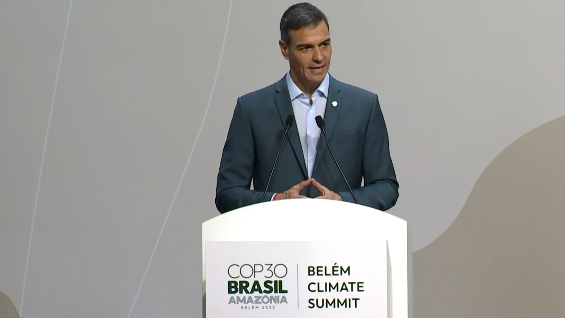 Sánchez insiste de nuevo en la inocencia de su mujer, de su hermano y del fiscal general del Estado: "Siempre lo defenderé"