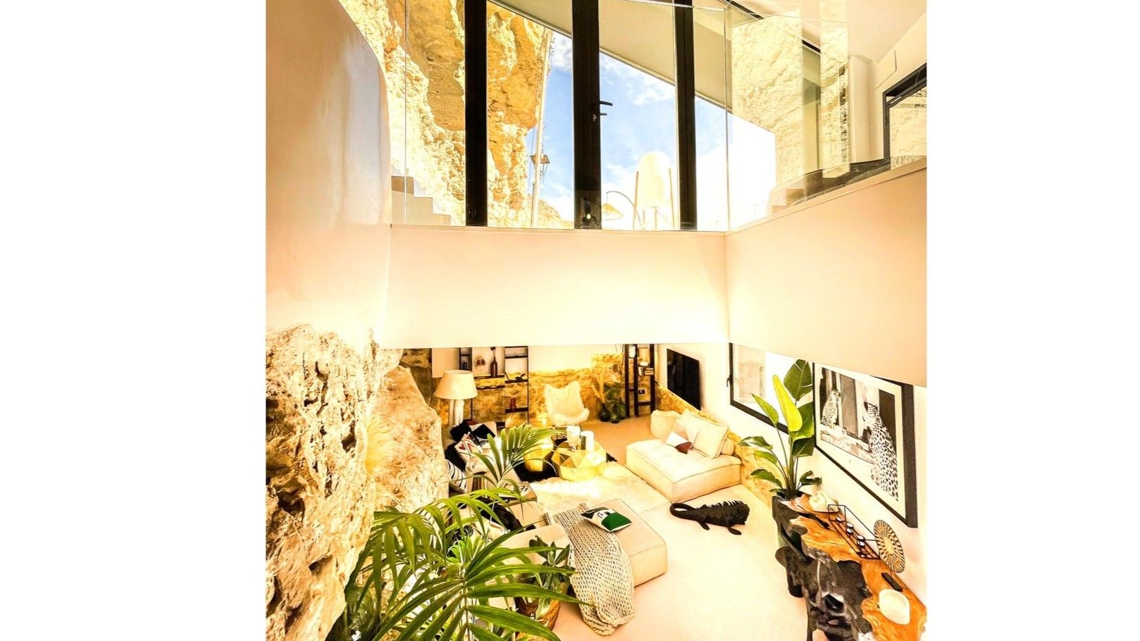 Cave Villa Piacory. FUENTE: XUQ Lomas de Ruvira