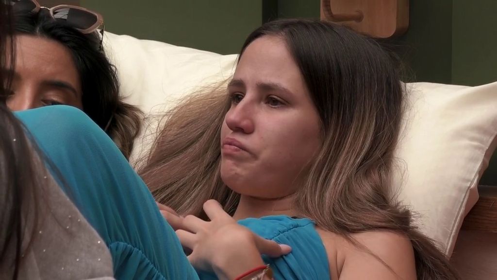 Aroa, a lágrima viva, se desahoga con sus compañeros tras su discusión con Jonay: "Es un estratega" Gran Hermano GH 20 Top Vídeo 60