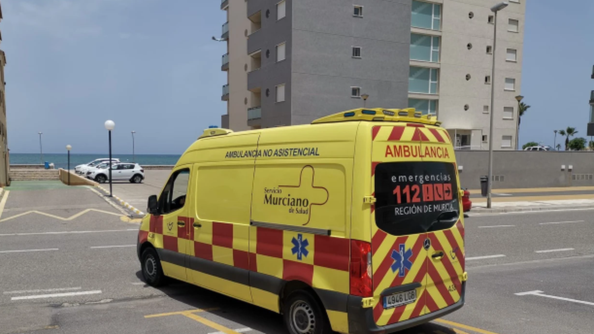 Imagen de archivo de una ambulancia del Servicio Murciano de Salud