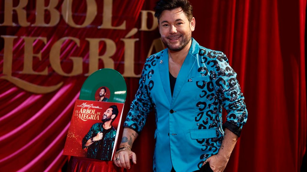 Miguel Poveda celebra estos días la publicación de su primer disco navideño