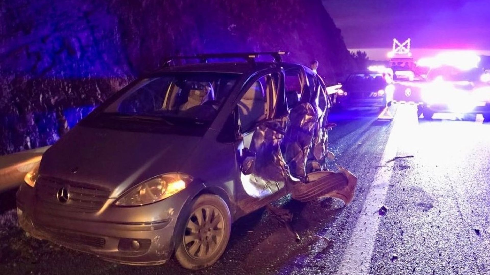 Vehículo accidentado en una carretera de Málaga
