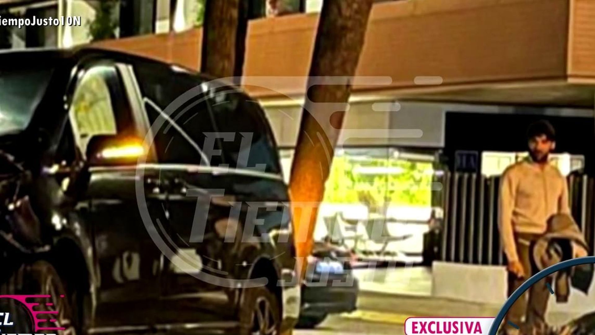 Exclusiva | La imagen que prueba que Cayetano Rivera estuvo en el lugar del  accidente tras el impacto: "Parece aturdido"