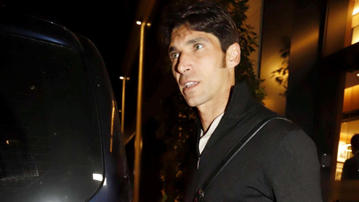 Cayetano Rivera sufre un accidente de tráfico: su coche se estrelló contra  una palmera en una rotonda de Sevilla