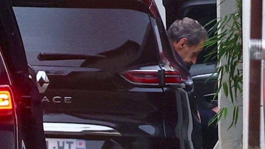 La primera imagen de Sarkozy en libertad: "Ha sido una pesadilla"