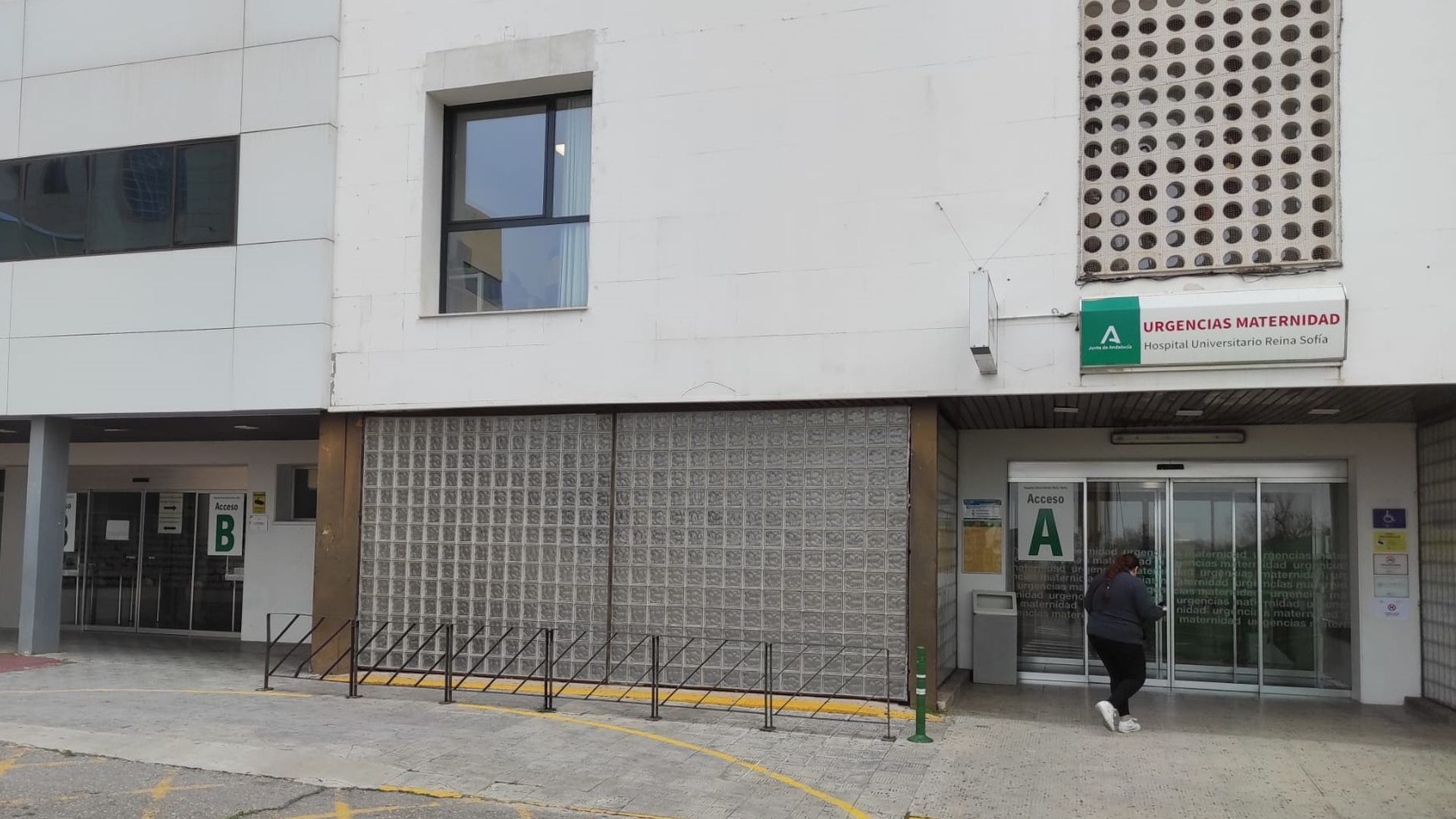 Una madre y su pareja, detenidos por maltrato infantil en Córdoba: el hijo de ella, menor de dos años, ingresó sedado, con cortes y sangrado en la espalda