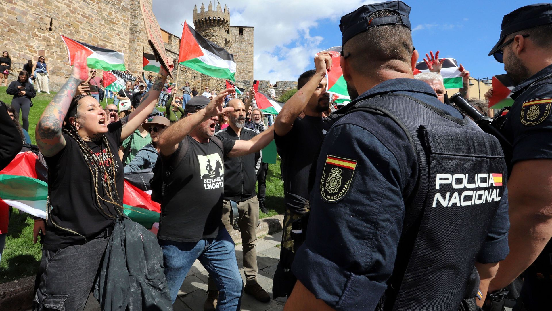 0e61e643851a58cf556e0640a6fbb67d2dc7208e.jpg 0e61e643851a58cf556e0640a6fbb67d2dc7208e.jpg