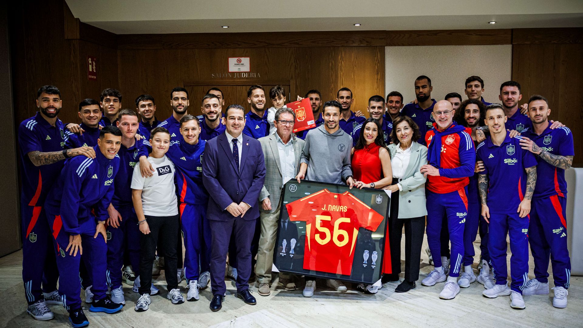 2024_10_15_homenaje_a_jesus_navas__22.jpg 2024_10_15_homenaje_a_jesus_navas__22.jpg