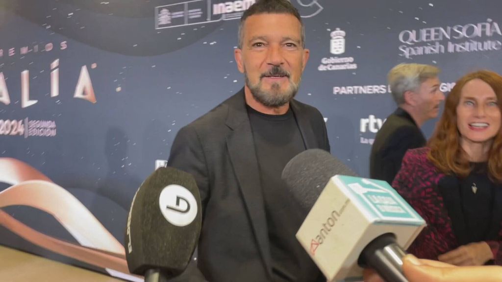 La reacción de Antonio Banderas cuando le preguntan por si ascenderá el Málaga