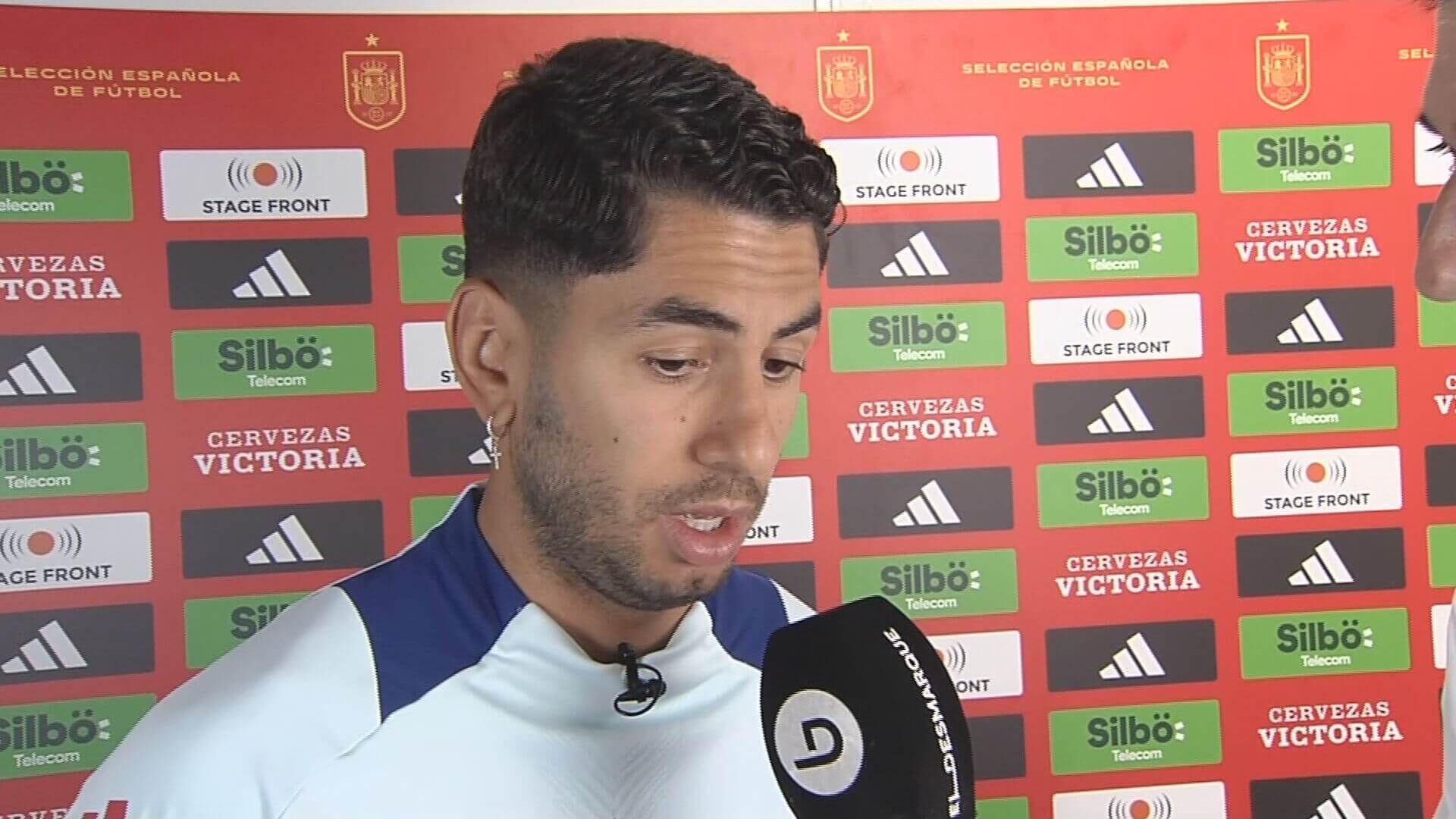 240622_dep_mochila_eurocopa_entrevista_ayoze__falso_luis_mora_frame_3580jpeg_001.jpeg 240622_dep_mochila_eurocopa_entrevista_ayoze__falso_luis_mora_frame_3580jpeg_001.jpeg