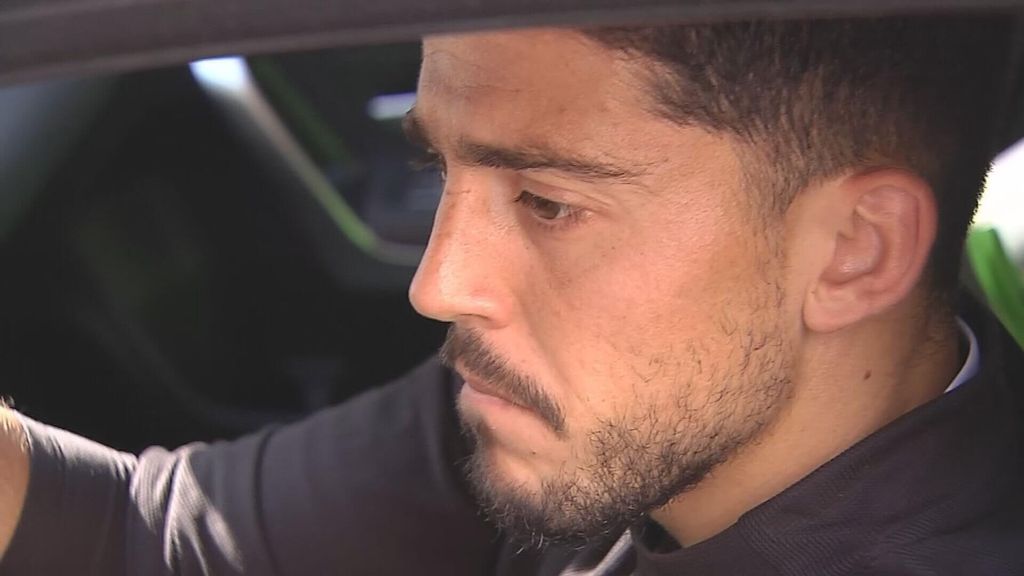 Pablo Fornals y Marc Batra, a la salida de la ciudad deportiva del Betis