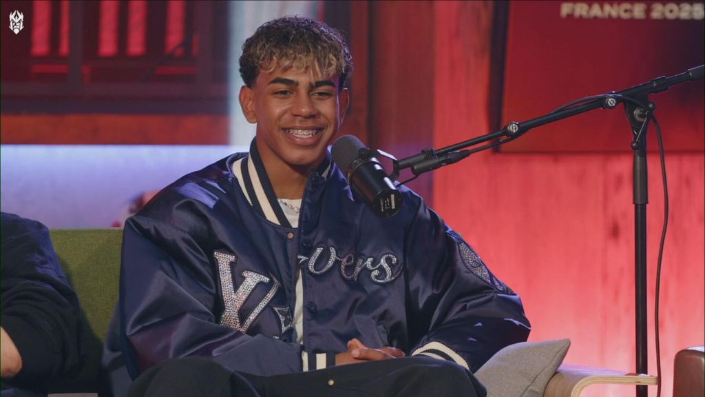 Lamine Yamal, irónico con los árbitros en su presentación en la Kings League