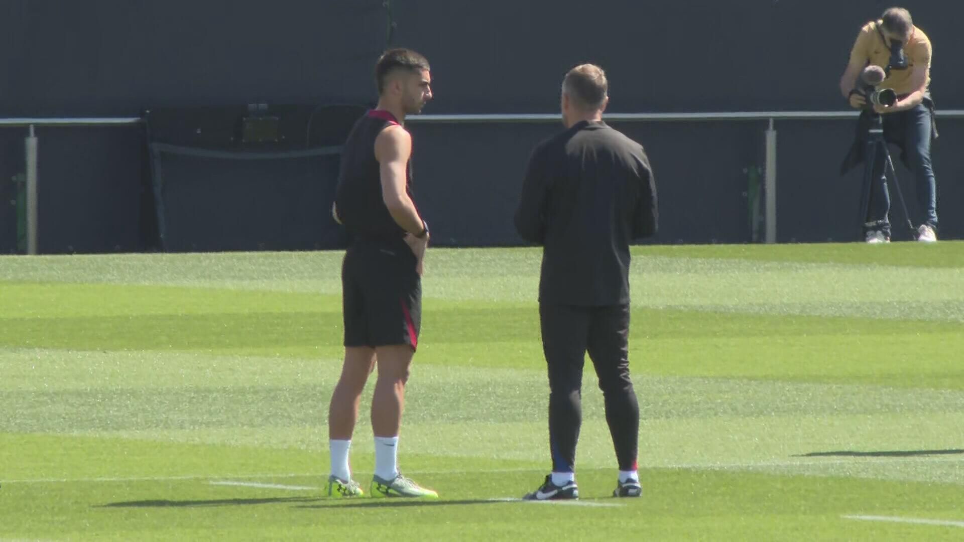 250421_dep_mochila_bcn_entreno_barcelona_frame_60914.jpeg 250421_dep_mochila_bcn_entreno_barcelona_frame_60914.jpeg