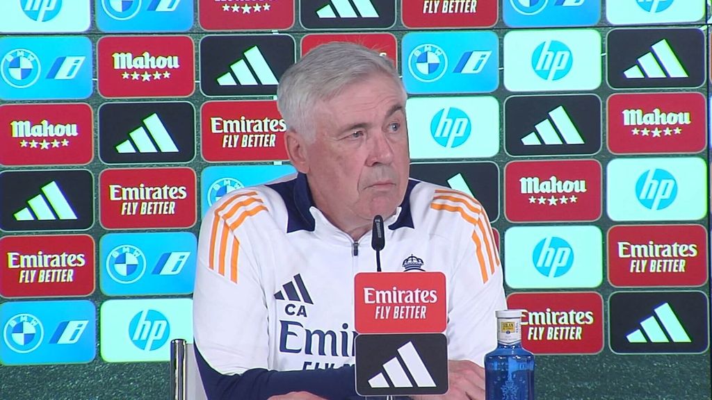 Los gestos de Carlo Ancelotti en la rueda de prensa