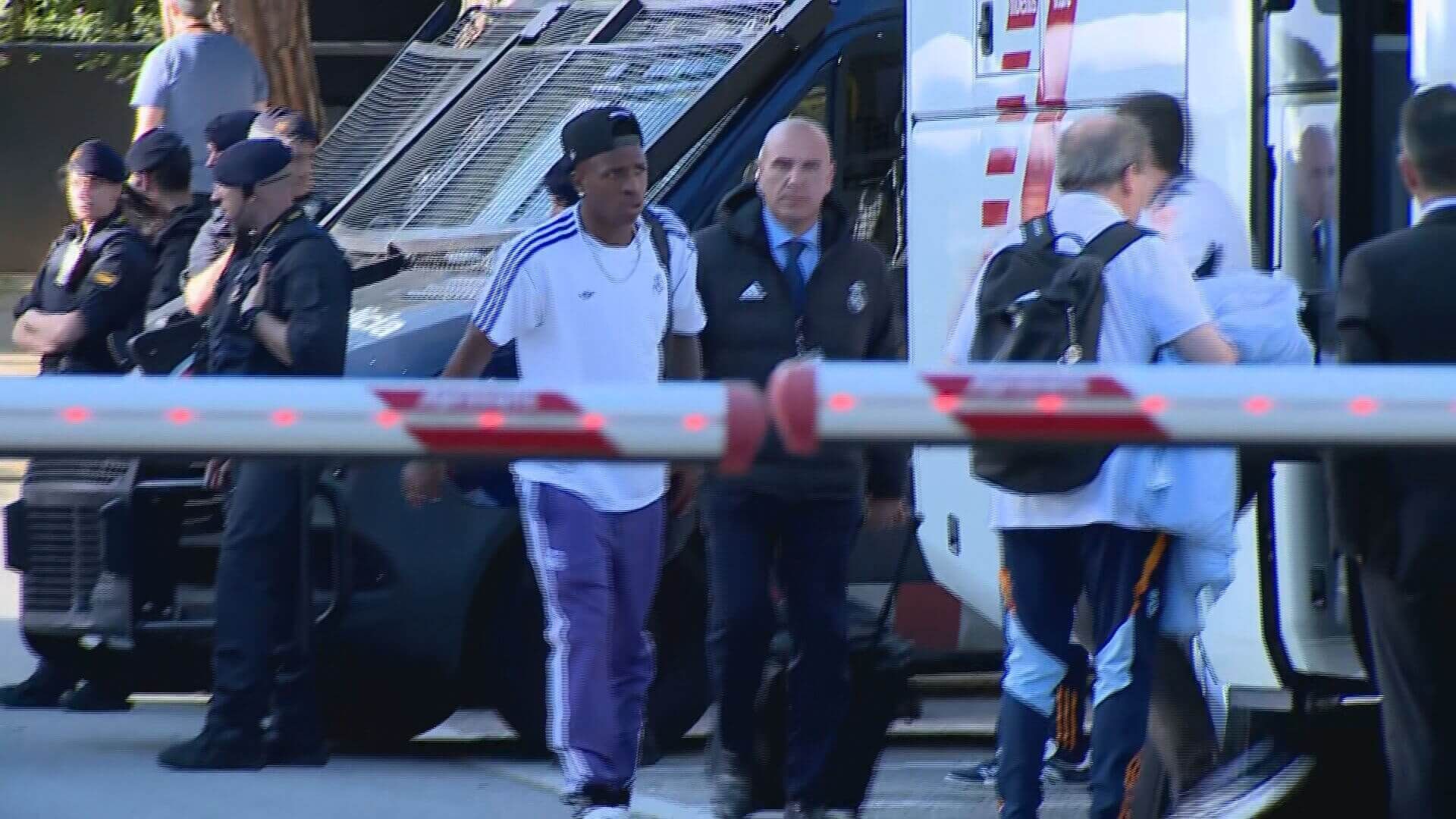 250511_dep_mochila_clasico_david_pospartido_barsa___real_madrid_frame_136714jpeg_001.jpeg 250511_dep_mochila_clasico_david_pospartido_barsa___real_madrid_frame_136714jpeg_001.jpeg