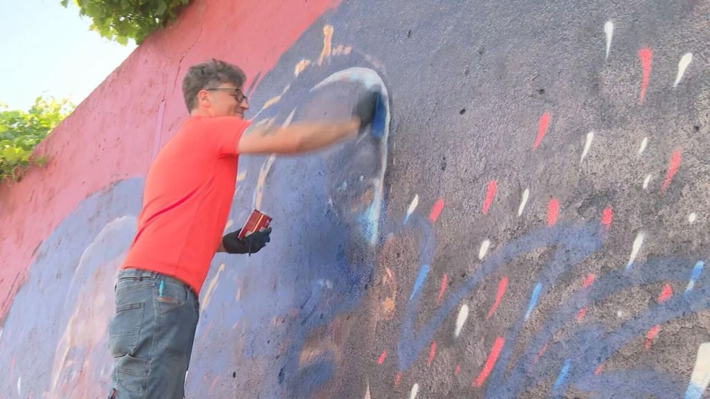 El autor del mural de Nico Williams vuelve a repararlo