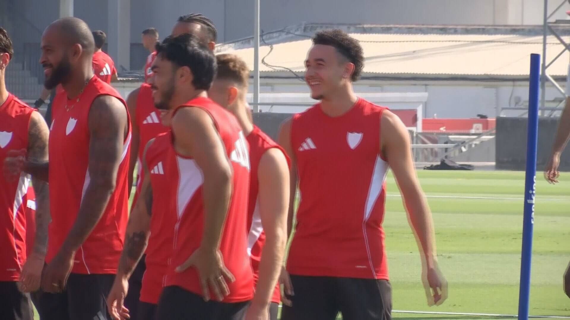 250820_dep_edw_sevilla_entrenamiento_sevilla_fc_frame_3693jpeg_001.jpeg 250820_dep_edw_sevilla_entrenamiento_sevilla_fc_frame_3693jpeg_001.jpeg