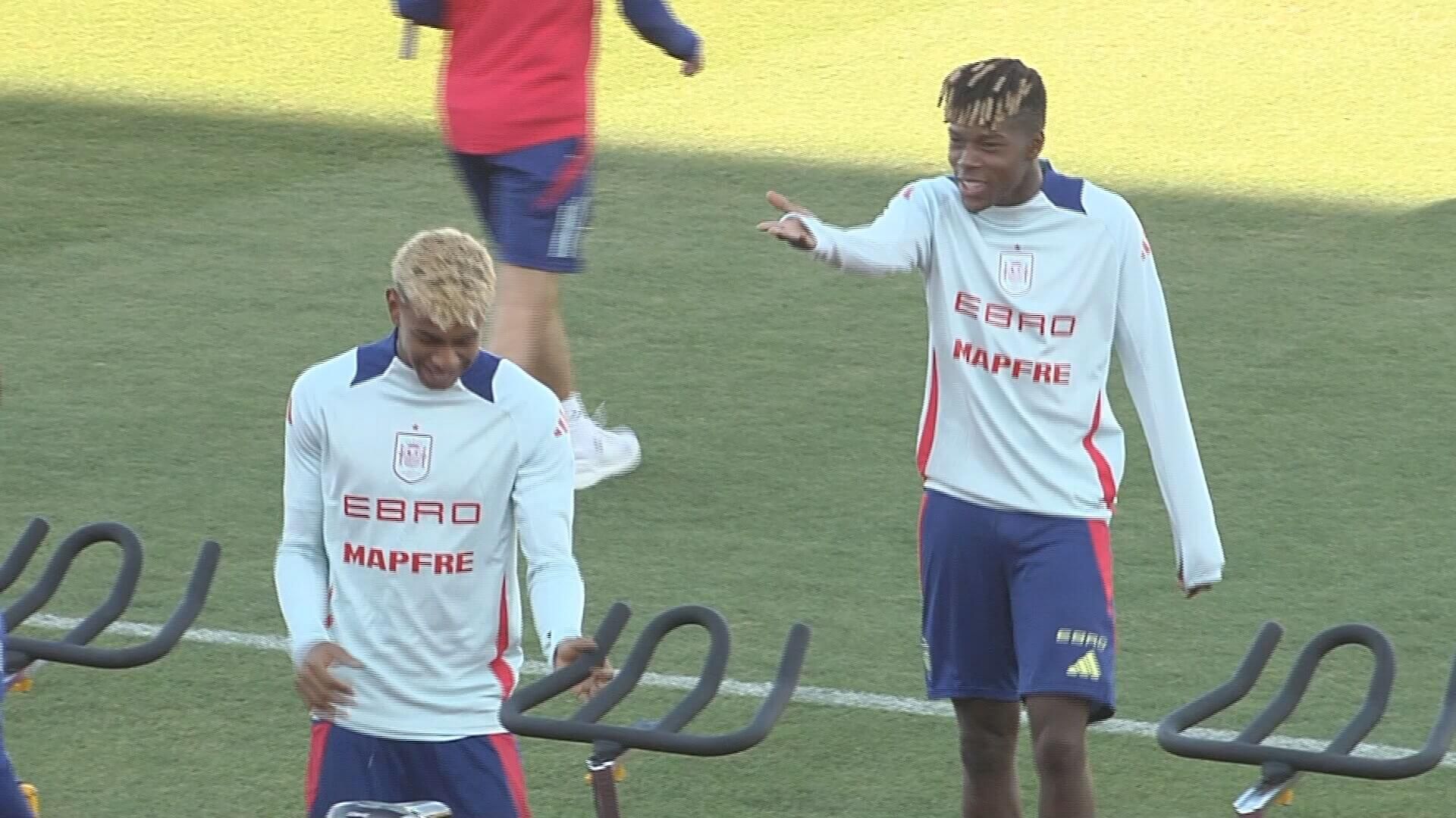 250901_dep_mochila_entreno_seleccion_con_publico_frame_16352jpeg_001.jpeg 250901_dep_mochila_entreno_seleccion_con_publico_frame_16352jpeg_001.jpeg