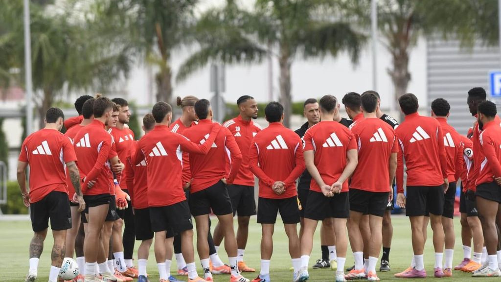 Entrenamiento del Sevilla el 23 de octubre de 2025